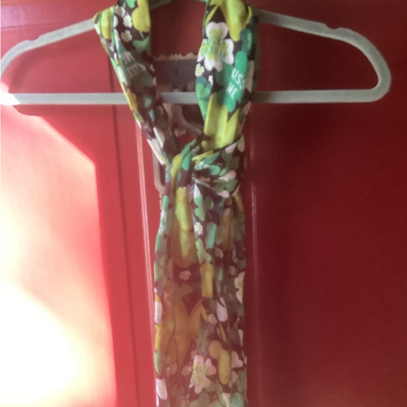 Scarves - Picture 4 of 5